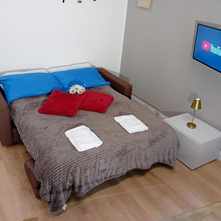 Snapstay Luxury Apartments In Centro A Trieste Esterno foto
