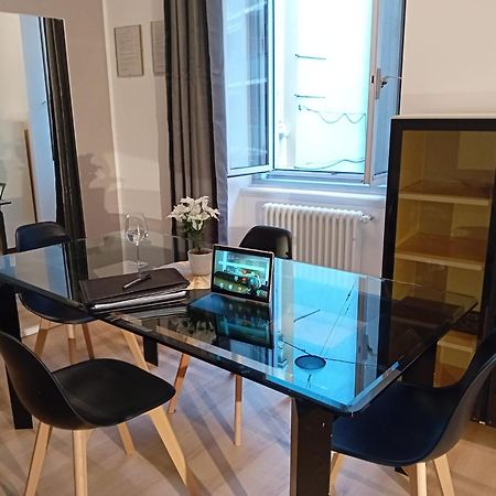 Snapstay Luxury Apartments In Centro A Trieste Esterno foto