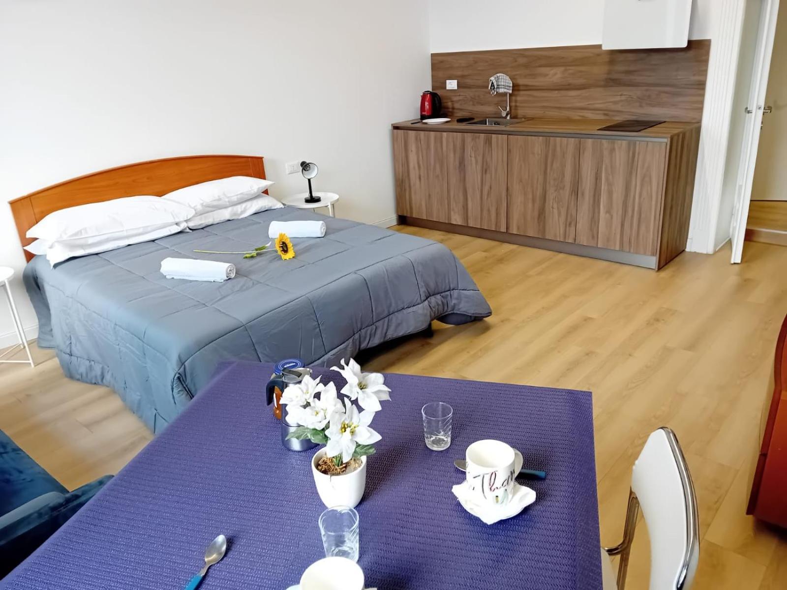 Snapstay Luxury Apartments In Centro A Trieste Esterno foto