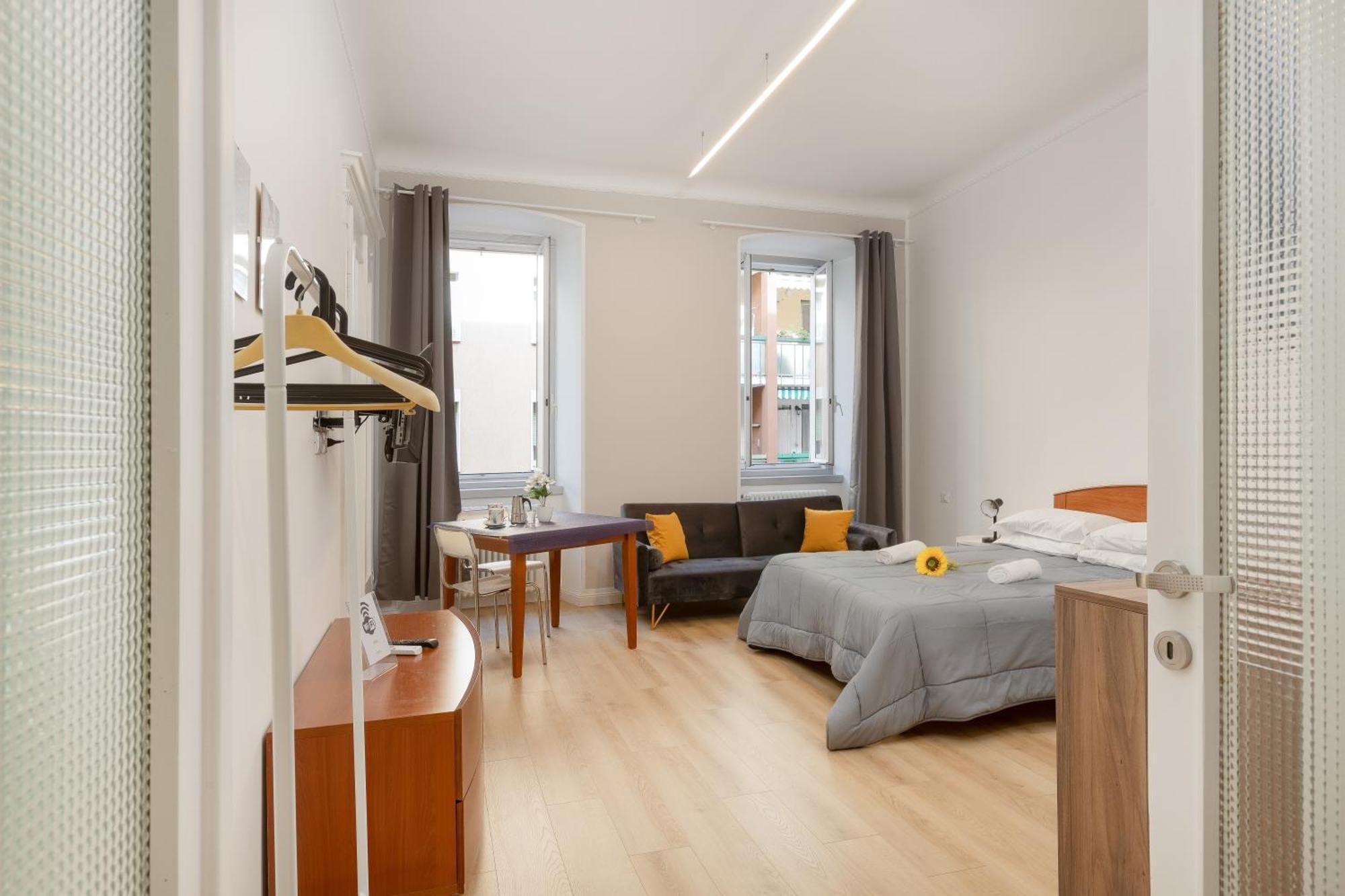 Snapstay Luxury Apartments In Centro A Trieste Esterno foto